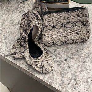 Sidekicks Snake prints travel ballets flats